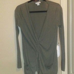 A Cotton On brand size medium.